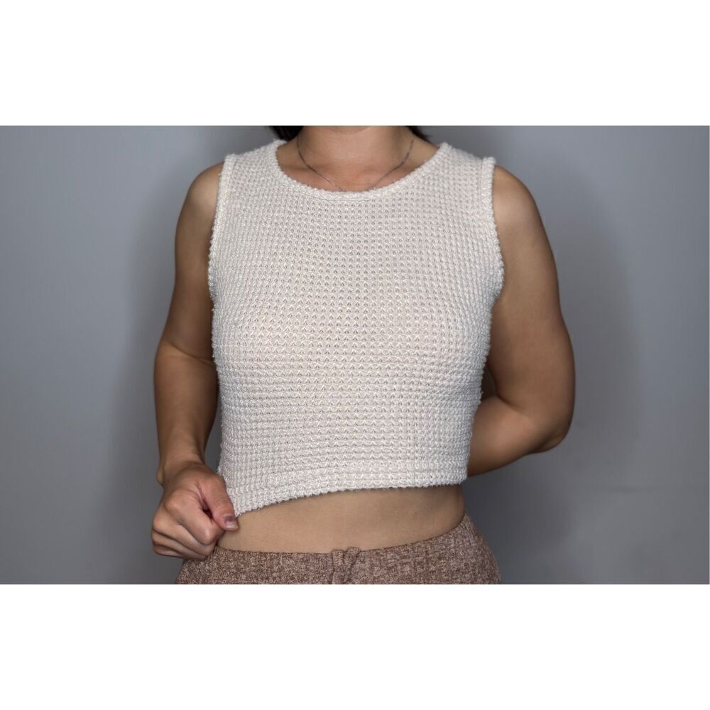 Cream crop top